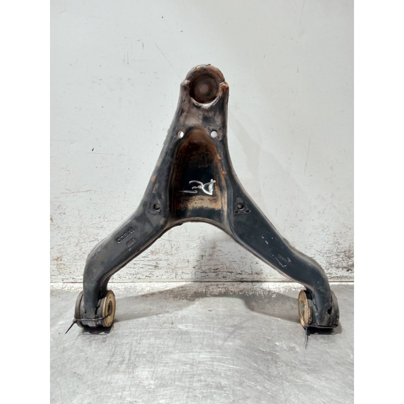 Recambio de brazo suspension inferior delantero derecho para iveco daily caja cerrada (1999 =>) referencia OEM IAM 500334486  