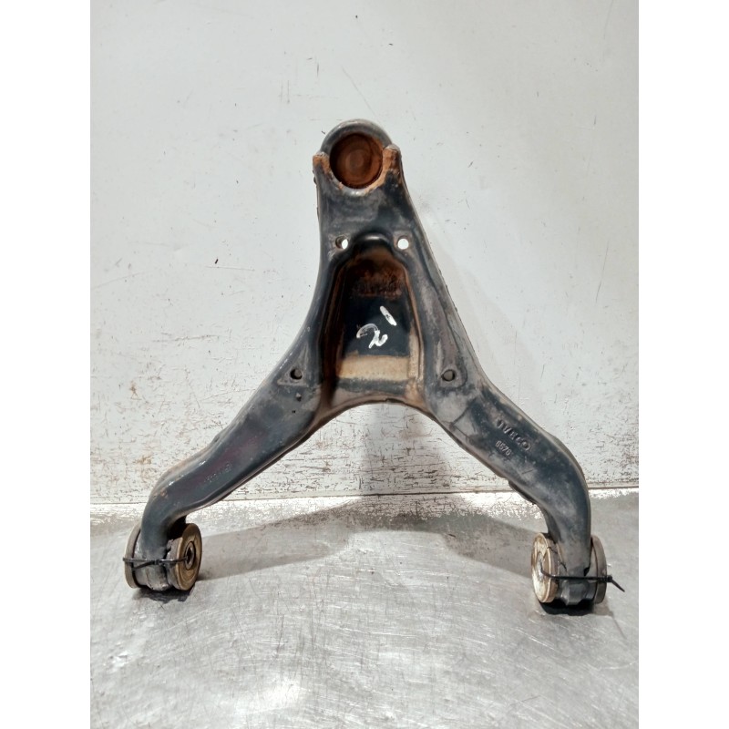 Recambio de brazo suspension inferior delantero izquierdo para iveco daily caja cerrada (1999 =>) referencia OEM IAM 500334487  