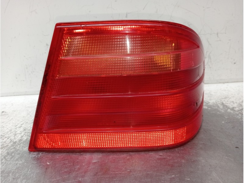 Recambio de piloto trasero derecho para mercedes clase e (w210) berlina diesel referencia OEM IAM A2108200264 197042R 