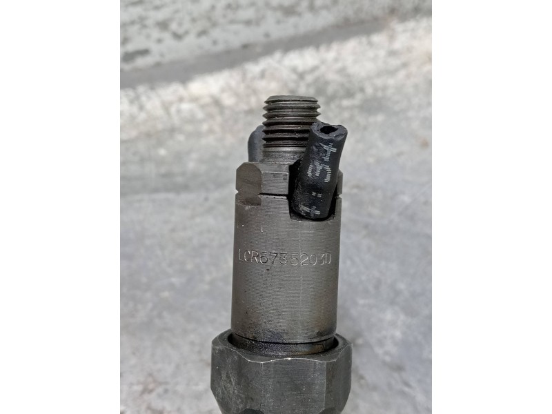 Recambio de inyector para citroen c15 1.8 d referencia OEM IAM LCR6735203D  LUCAS