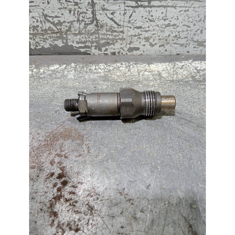 Recambio de inyector para citroen c15 1.8 d referencia OEM IAM LCR6735203D  LUCAS