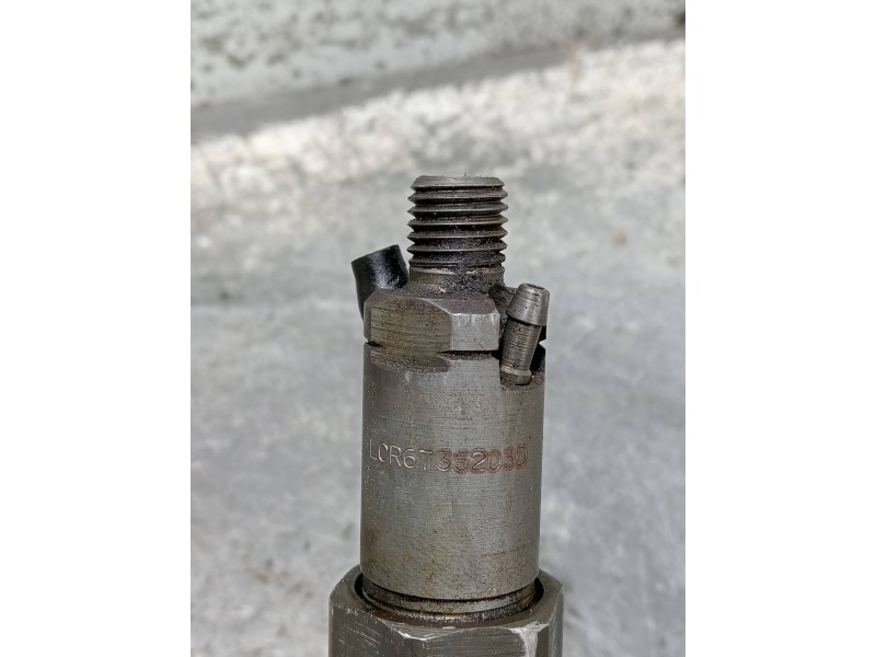 Recambio de inyector para citroen c15 1.8 d referencia OEM IAM LCR6735203D  LUCAS