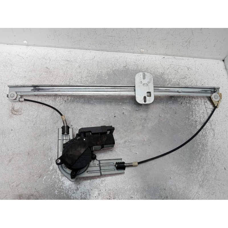 Recambio de motor elevalunas delantero izquierdo para iveco daily caja cerrada (1999 =>) referencia OEM IAM 191850428  
