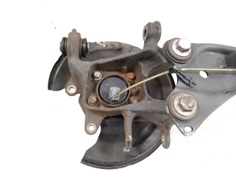 Recambio de mangueta trasera derecha para lexus ct 200h referencia OEM IAM   