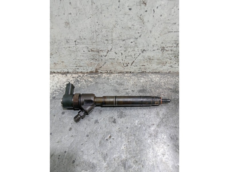 Recambio de inyector para hyundai ix35 referencia OEM IAM 0445110411 338002A800 BOSCH