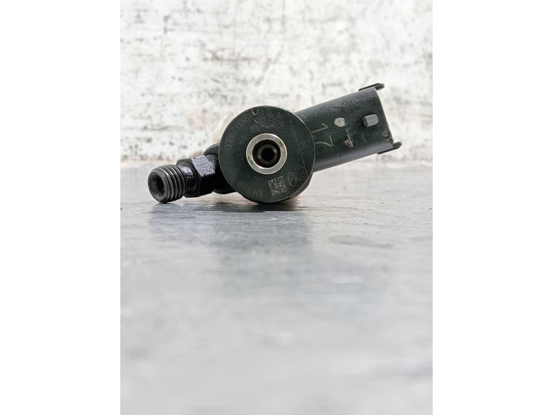 Recambio de inyector para hyundai ix35 referencia OEM IAM 0445110411 338002A800 BOSCH