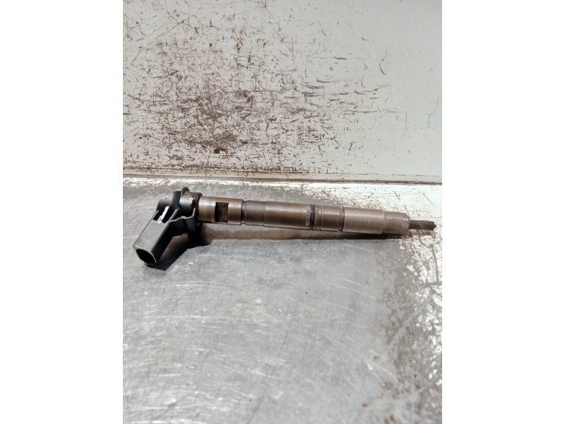 Recambio de inyector para audi a4 ber. (b8) referencia OEM IAM 03L130277 0445116030 BOSCH