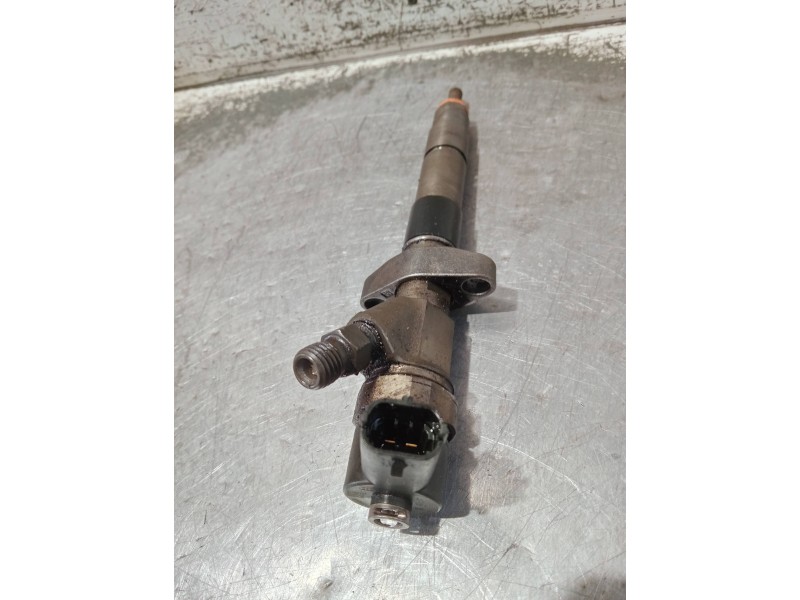 Recambio de inyector para renault espace iv (jk0) referencia OEM IAM 8200084534 0445110084 BOSCH