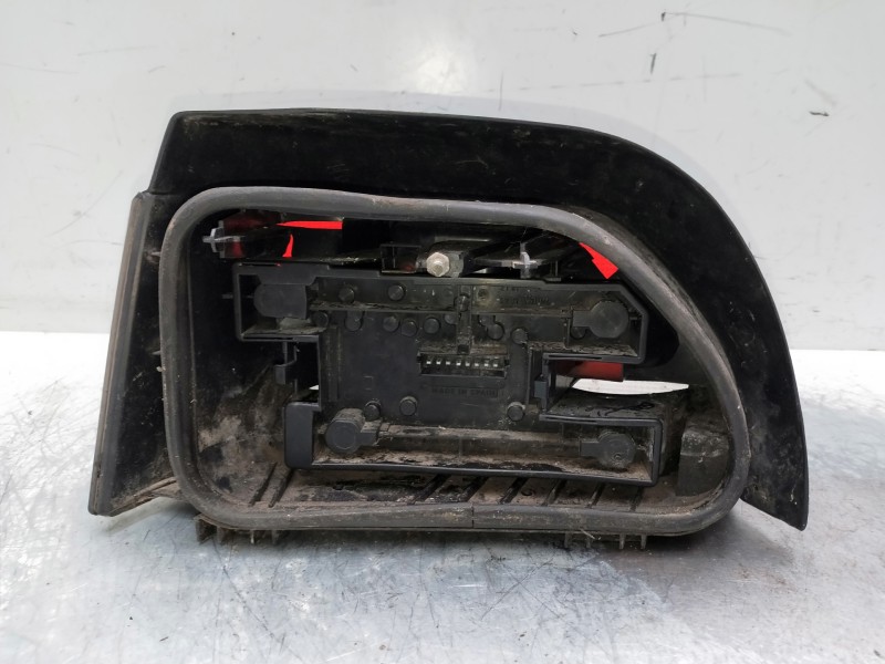 Recambio de piloto trasero derecho para renault clio i fase i+ii (b/c57) referencia OEM IAM   