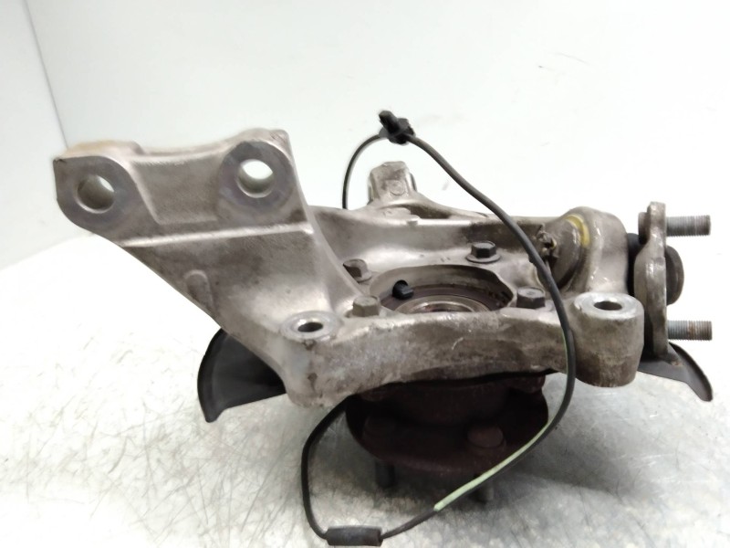 Recambio de mangueta delantera derecha para lexus ct 200h referencia OEM IAM   