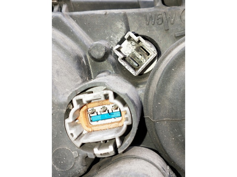 Recambio de faro izquierdo para nissan almera (n16/e) referencia OEM IAM 89003331 26060BN011 