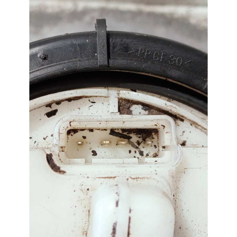 Recambio de bomba combustible para peugeot 206 berlina referencia OEM IAM 9633294680C  