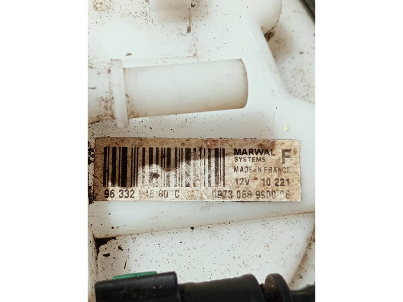 Recambio de bomba combustible para peugeot 206 berlina referencia OEM IAM 9633294680C  