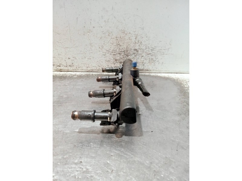 Recambio de rampa inyectora para peugeot 206 berlina referencia OEM IAM 9628084680  