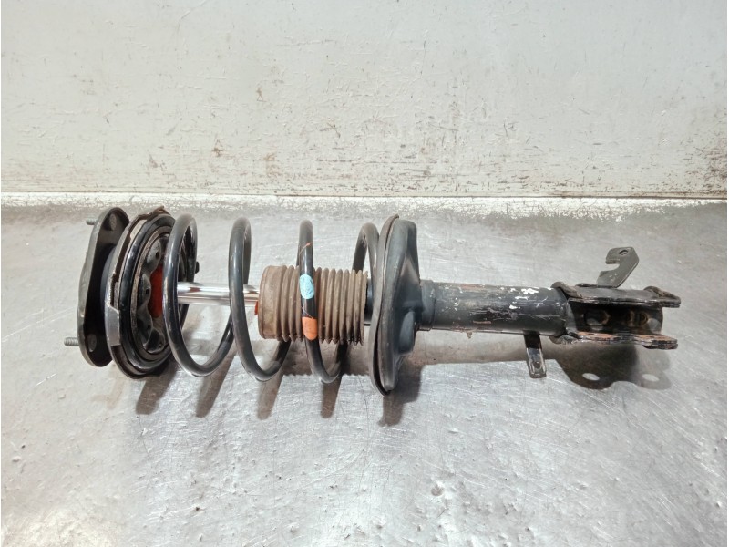 Recambio de amortiguador delantero derecho para toyota corolla (e11) referencia OEM IAM   