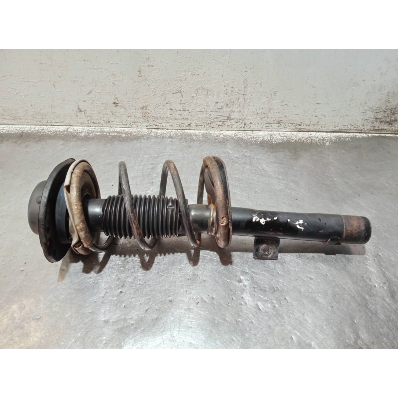 Recambio de amortiguador delantero izquierdo para peugeot 206 berlina referencia OEM IAM 633730  