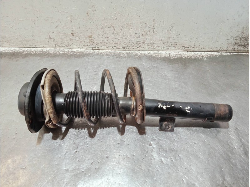 Recambio de amortiguador delantero izquierdo para peugeot 206 berlina referencia OEM IAM 633730  