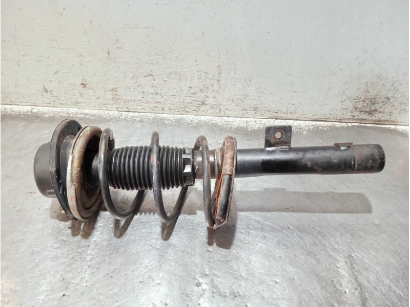 Recambio de amortiguador delantero izquierdo para peugeot 206 berlina referencia OEM IAM 633730  