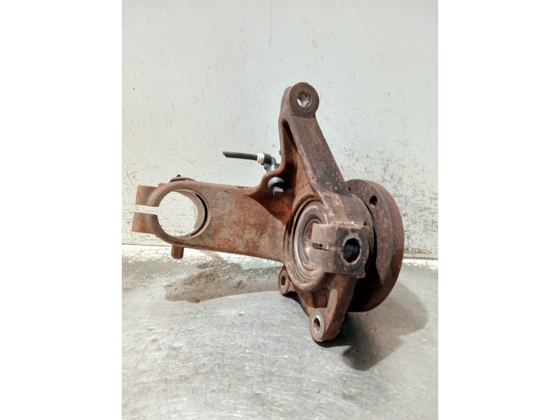 Recambio de mangueta delantera derecha para peugeot 206 berlina referencia OEM IAM   