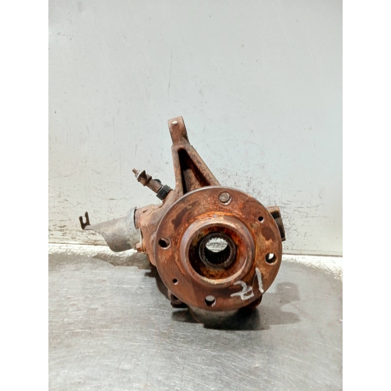 Recambio de mangueta delantera izquierda para peugeot 206 berlina referencia OEM IAM   