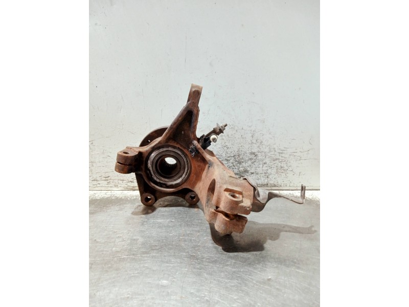 Recambio de mangueta delantera izquierda para peugeot 206 berlina referencia OEM IAM   