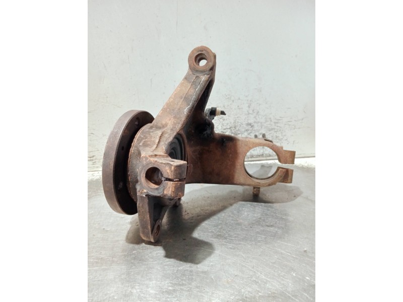 Recambio de mangueta delantera izquierda para peugeot 206 berlina referencia OEM IAM   