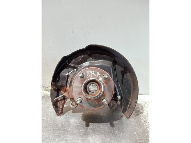 Recambio de mangueta delantera derecha para toyota corolla (e11) referencia OEM IAM   