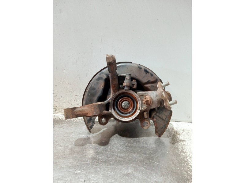 Recambio de mangueta delantera derecha para toyota corolla (e11) referencia OEM IAM   