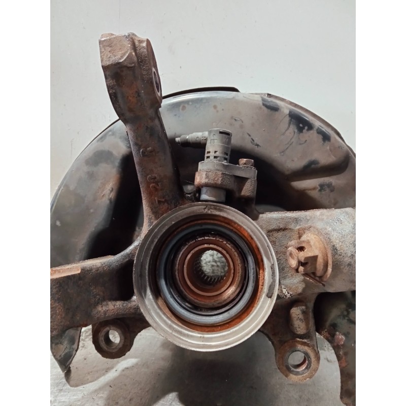 Recambio de mangueta delantera derecha para toyota corolla (e11) referencia OEM IAM   