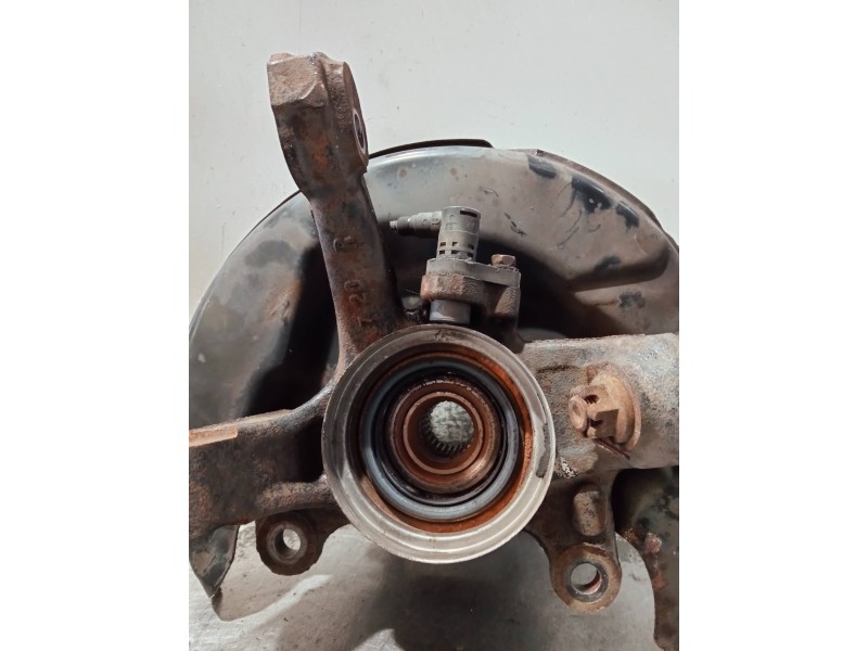 Recambio de mangueta delantera derecha para toyota corolla (e11) referencia OEM IAM   