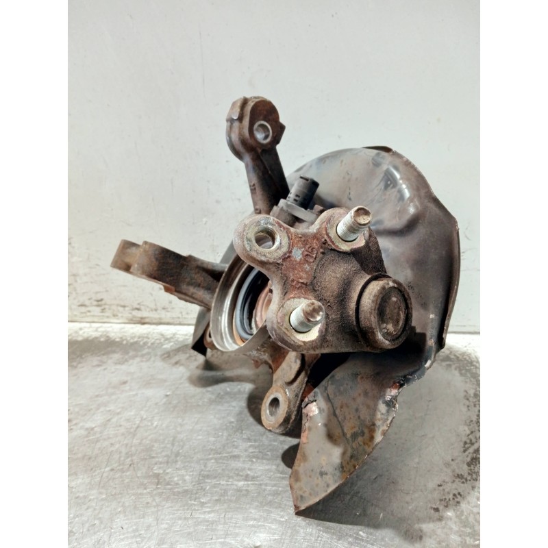 Recambio de mangueta delantera derecha para toyota corolla (e11) referencia OEM IAM   