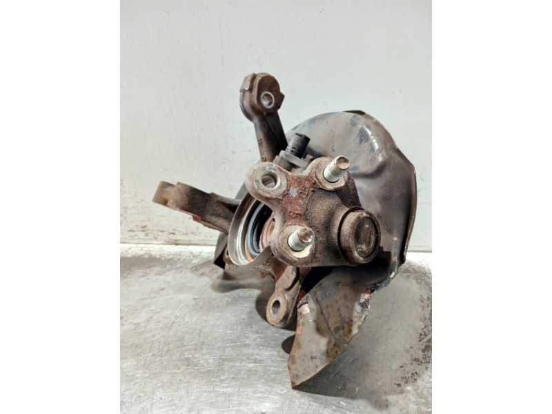 Recambio de mangueta delantera derecha para toyota corolla (e11) referencia OEM IAM   