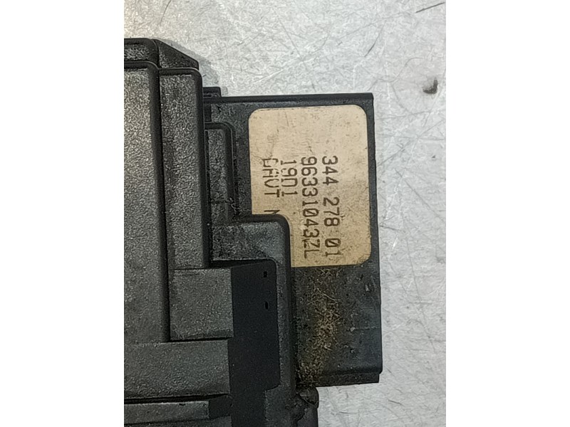 Recambio de mando limpia para peugeot 206 berlina referencia OEM IAM 96331043ZL 34427801 