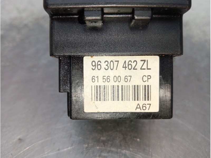 Recambio de mando luces para peugeot 206 berlina referencia OEM IAM 96307462ZL  
