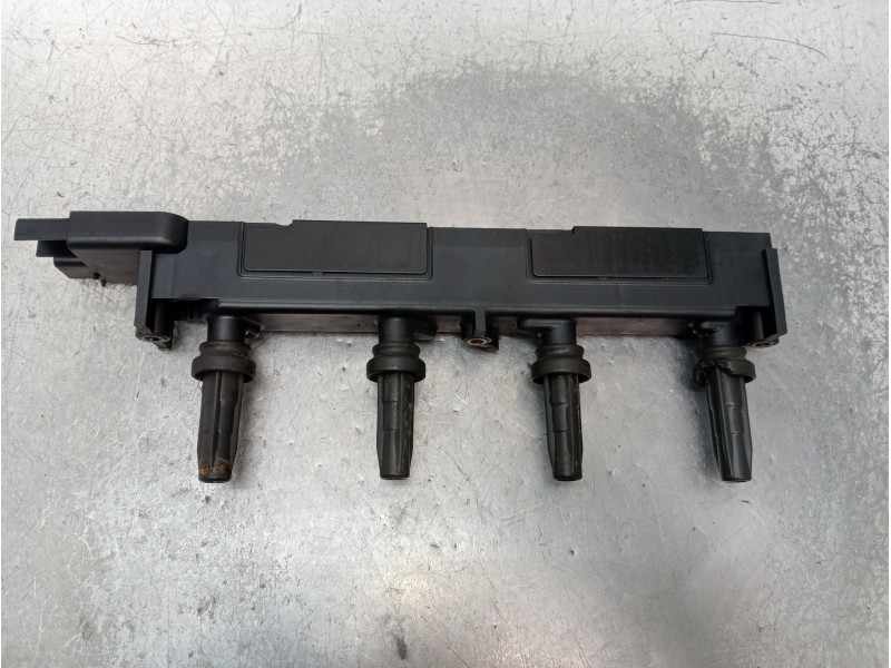 Recambio de bobina encendido para peugeot 206 berlina referencia OEM IAM 9634131480 2526118A 