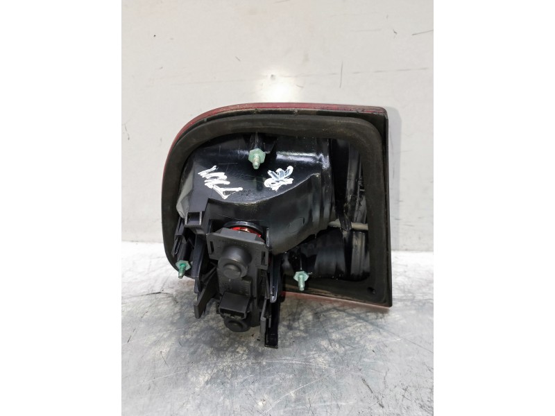 Recambio de piloto trasero derecho para seat leon (1m1) referencia OEM IAM   