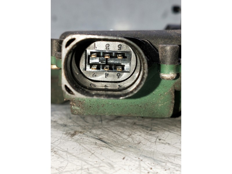 Recambio de motor cierre centralizado trasero izquierdo para seat leon (1m1) referencia OEM IAM Y3B4839015M  