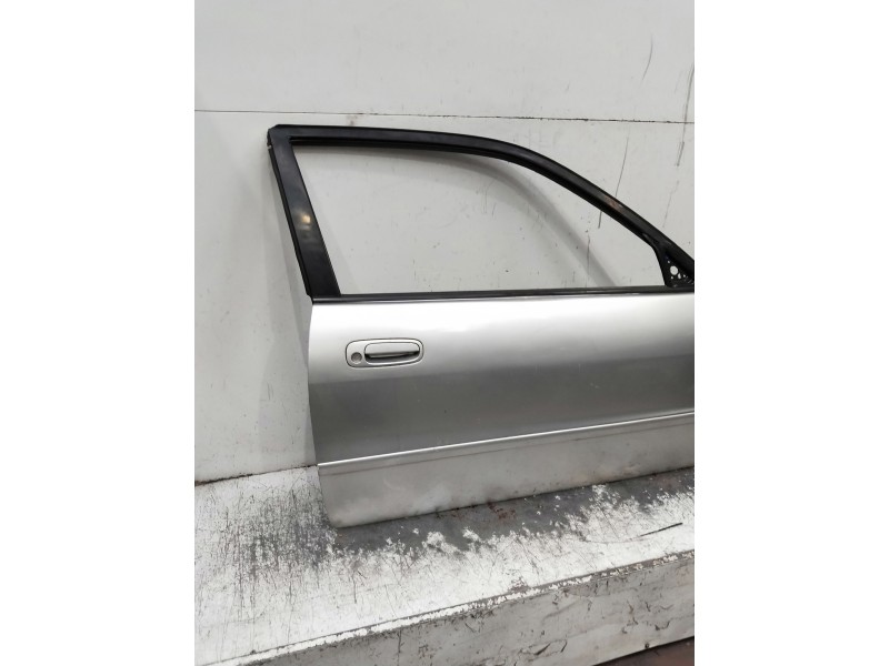 Recambio de puerta delantera derecha para toyota corolla (e11) referencia OEM IAM   3P