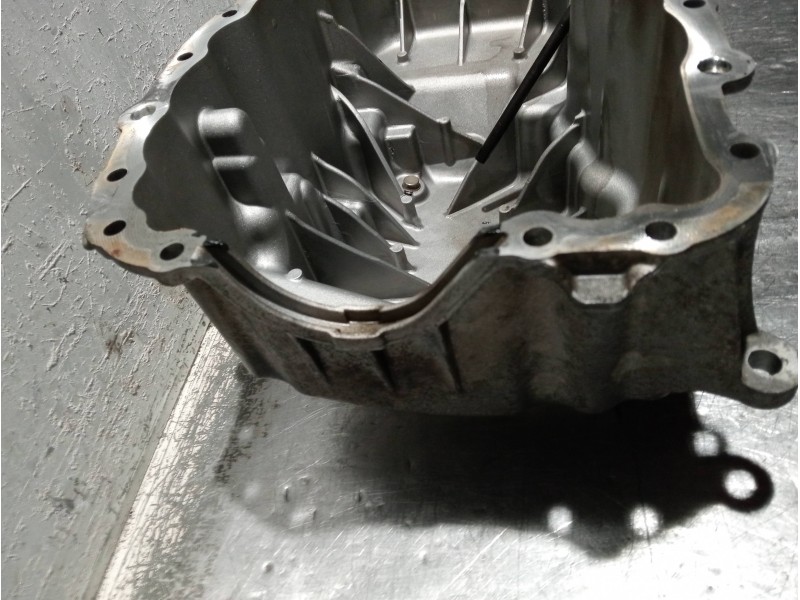 Recambio de carter para renault clio iv referencia OEM IAM 11115870R  