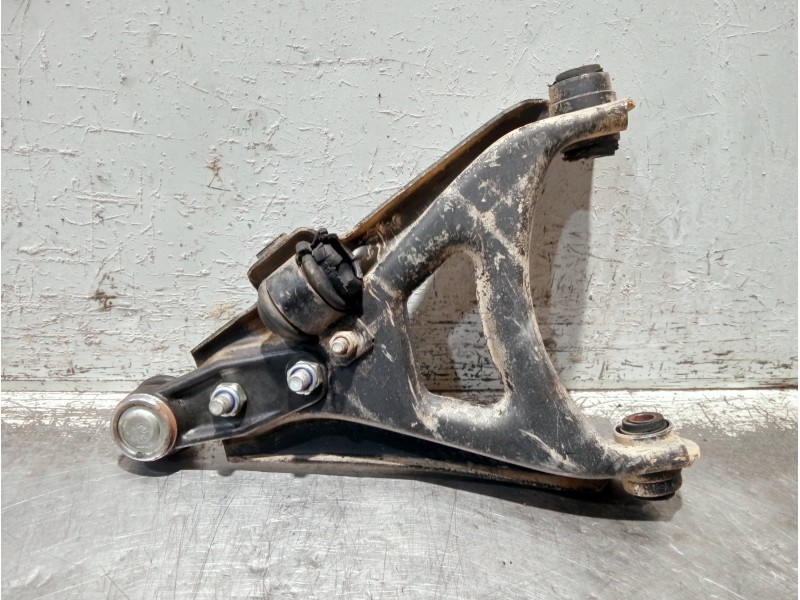 Recambio de brazo suspension inferior delantero izquierdo para renault rapid/express (f40) referencia OEM IAM   