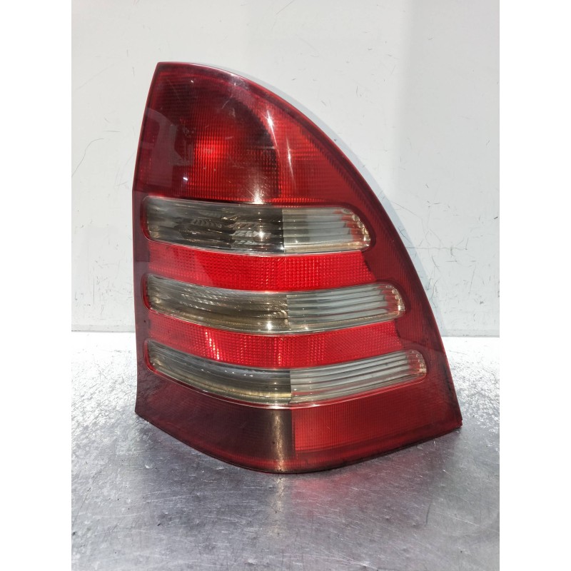 Recambio de piloto trasero derecho para mercedes clase c (w203) familiar referencia OEM IAM A203820126405  