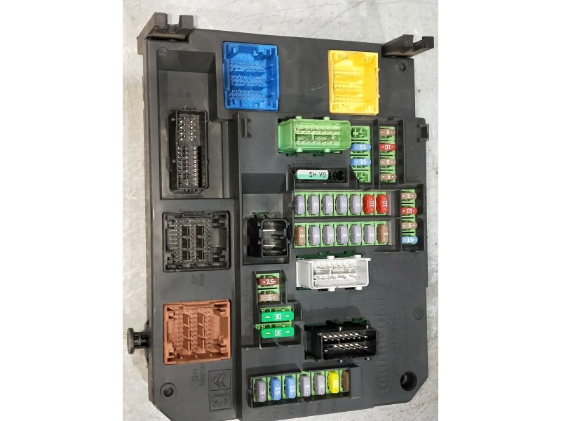 Recambio de caja reles / fusibles para peugeot 308 referencia OEM IAM 9806687880 A2C338848600 