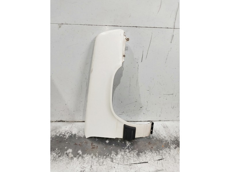 Recambio de aleta delantera derecha para renault rapid/express (f40) referencia OEM IAM   