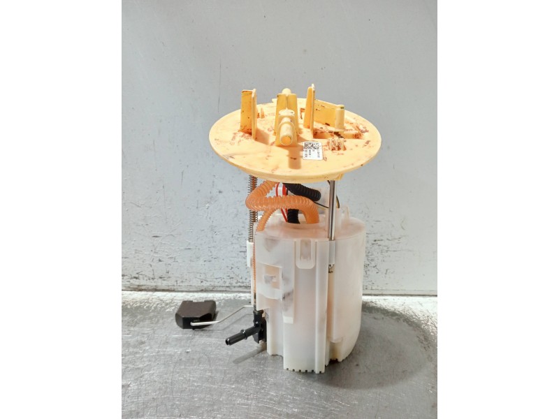 Recambio de bomba combustible para mercedes clase c (w206) c 220 d referencia OEM IAM A2064704701 0580204050 
