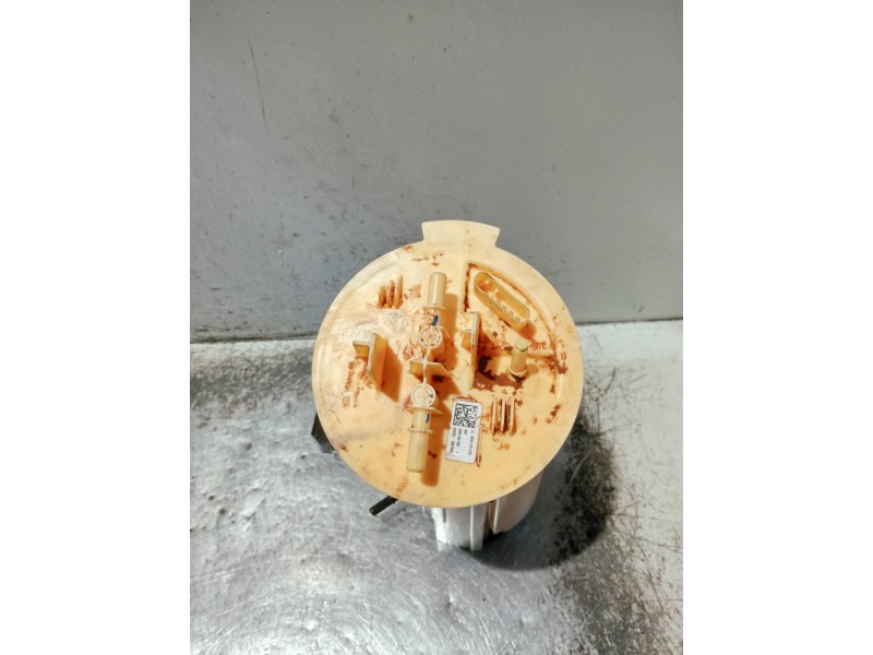 Recambio de bomba combustible para mercedes clase c (w206) c 220 d referencia OEM IAM A2064704701 0580204050 