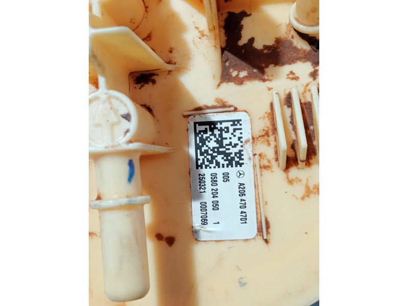 Recambio de bomba combustible para mercedes clase c (w206) c 220 d referencia OEM IAM A2064704701 0580204050 