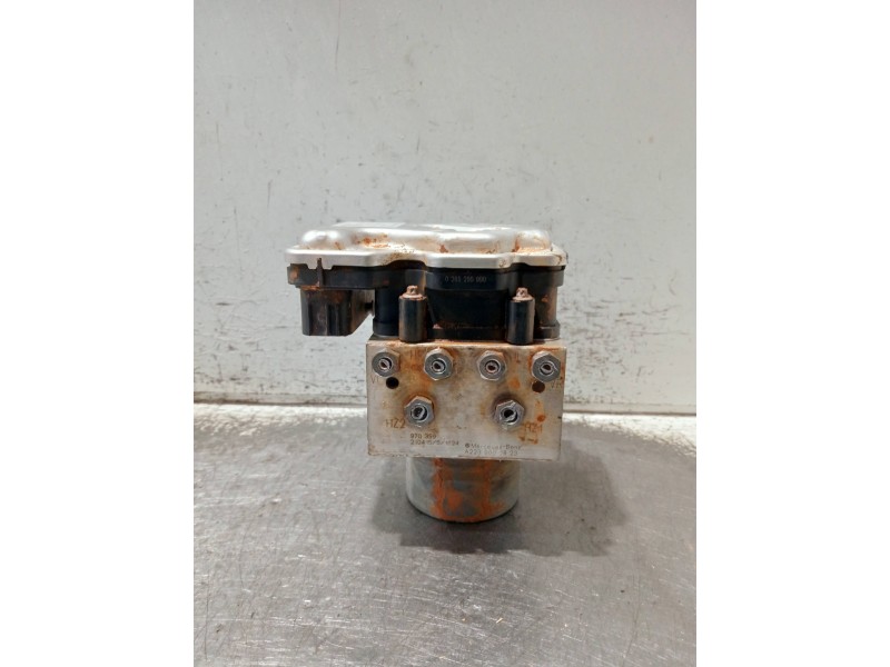 Recambio de abs para mercedes clase c (w206) c 220 d referencia OEM IAM 0265956797 0265295990 A2239002823