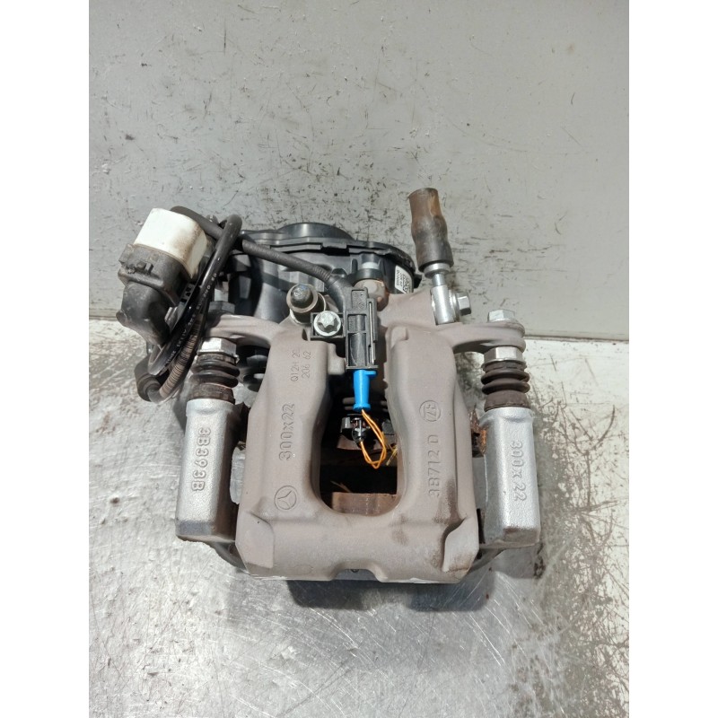 Recambio de pinza freno trasera derecha para mercedes clase c (w206) c 220 d referencia OEM IAM A007A345F 3B712D 