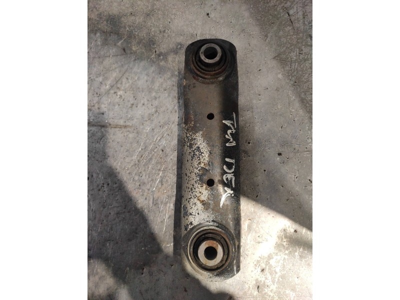 Recambio de brazo suspension superior trasero derecho para opel insignia sports tourer selective referencia OEM IAM   
