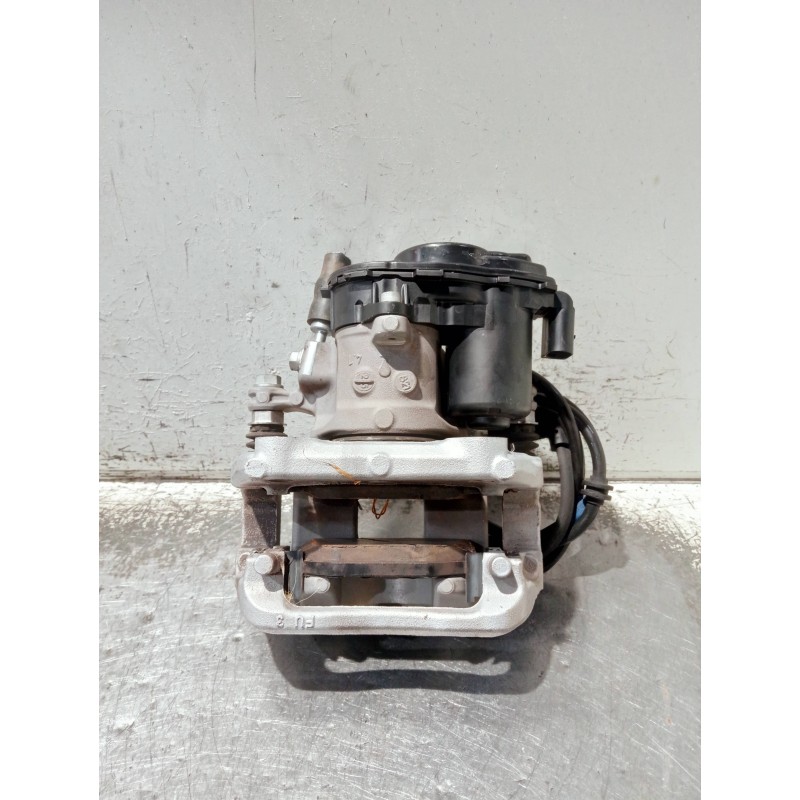 Recambio de pinza freno trasera derecha para mercedes clase c (w206) c 220 d referencia OEM IAM A007A345F 3B712D 